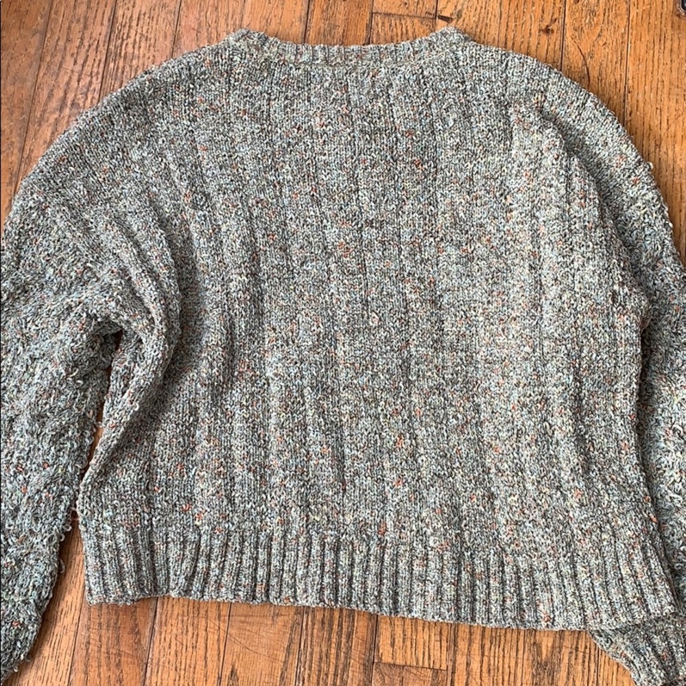 Cropped sweater - Picture 3 of 3